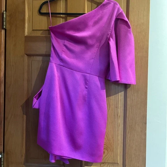 Solace London gorgeous pink one shoulder dress - Picture 3 of 8